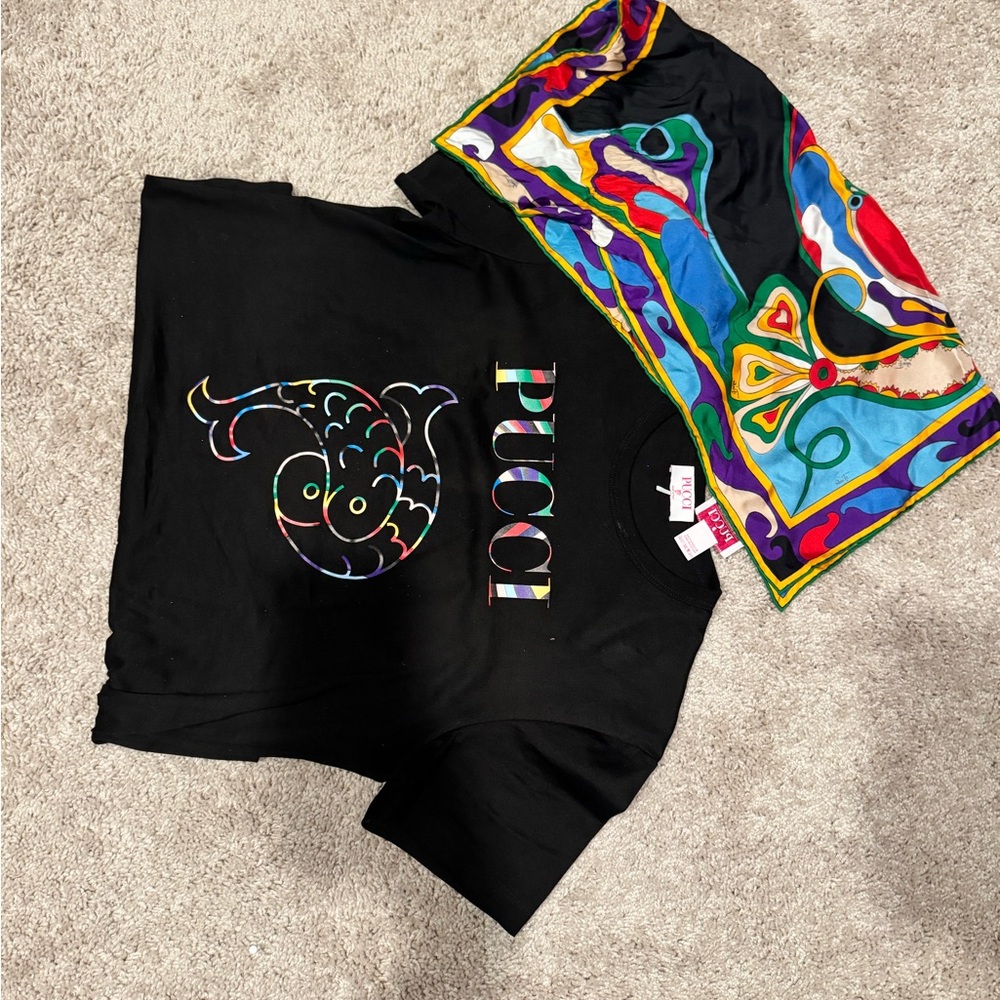 Emilio Pucci Black Graphic T-Shirt w/ scarf